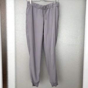 Lululemon on the fly joggers lilac size 8